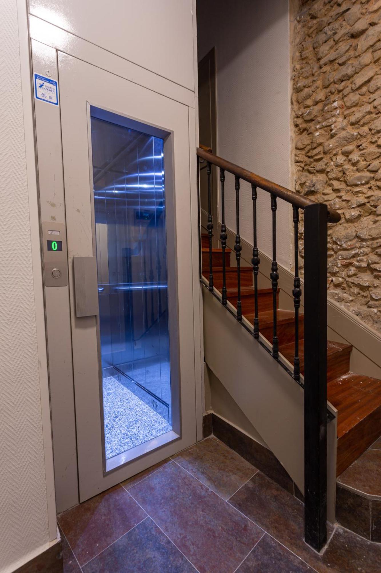 Casual Fuentes Hotell Bilbao Exteriör bild